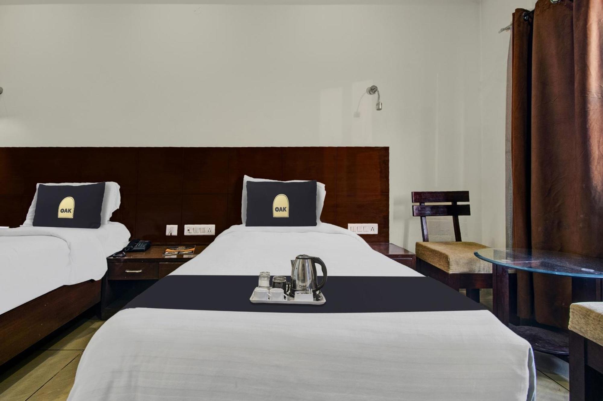 Townhouse Oak Hotel Heritage Heights ชัยปุระ ภายนอก รูปภาพ